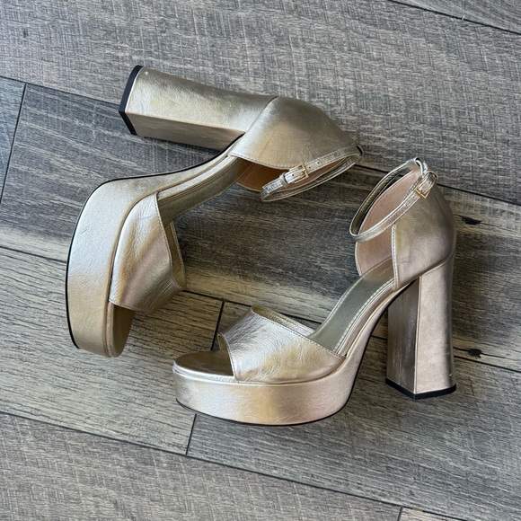 NWT Tory Burch Metallic Spark Gold Platform Heels Retro 70s Disco Style Size 11